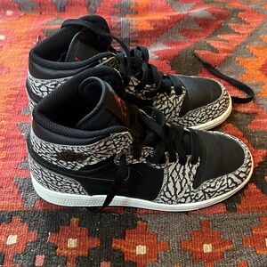 JORDAN 1 RETRO HIGH 'BLACK ELEPHANT